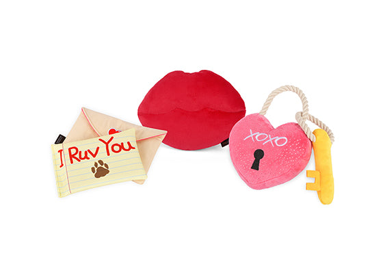 P.L.A.Y. Love Bug Toy Set
