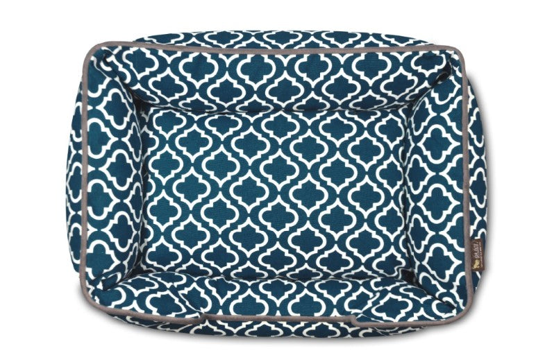 P.L.A.Y. Moroccan Lounge Bed in blue and white pattern, offering elegance and comfort for your dog with 100% natural cotton fabric.