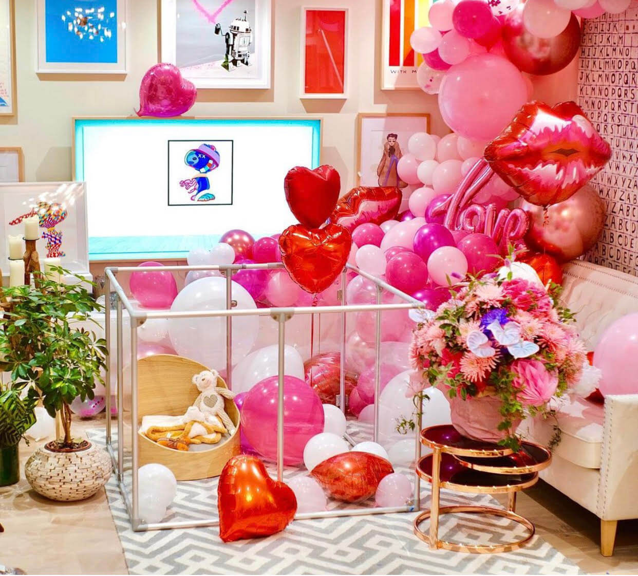 36 inch height medium dog pen in silver color with balloons